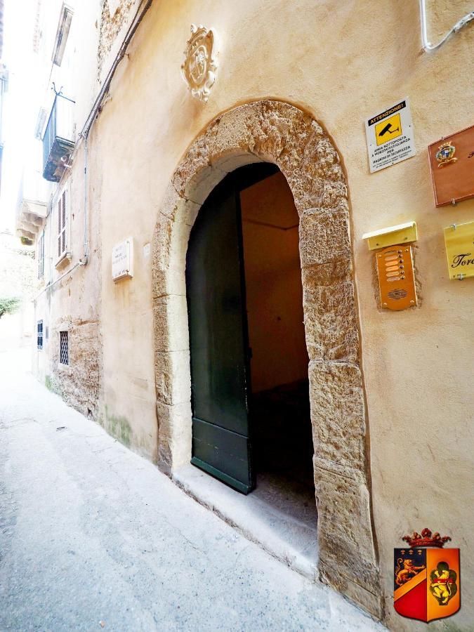 Palazzo Toraldo Di Francia Bed and Breakfast Tropea Eksteriør billede